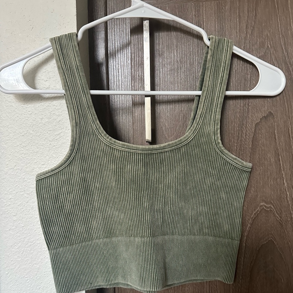 Zenana Outfitters Green Crop Top